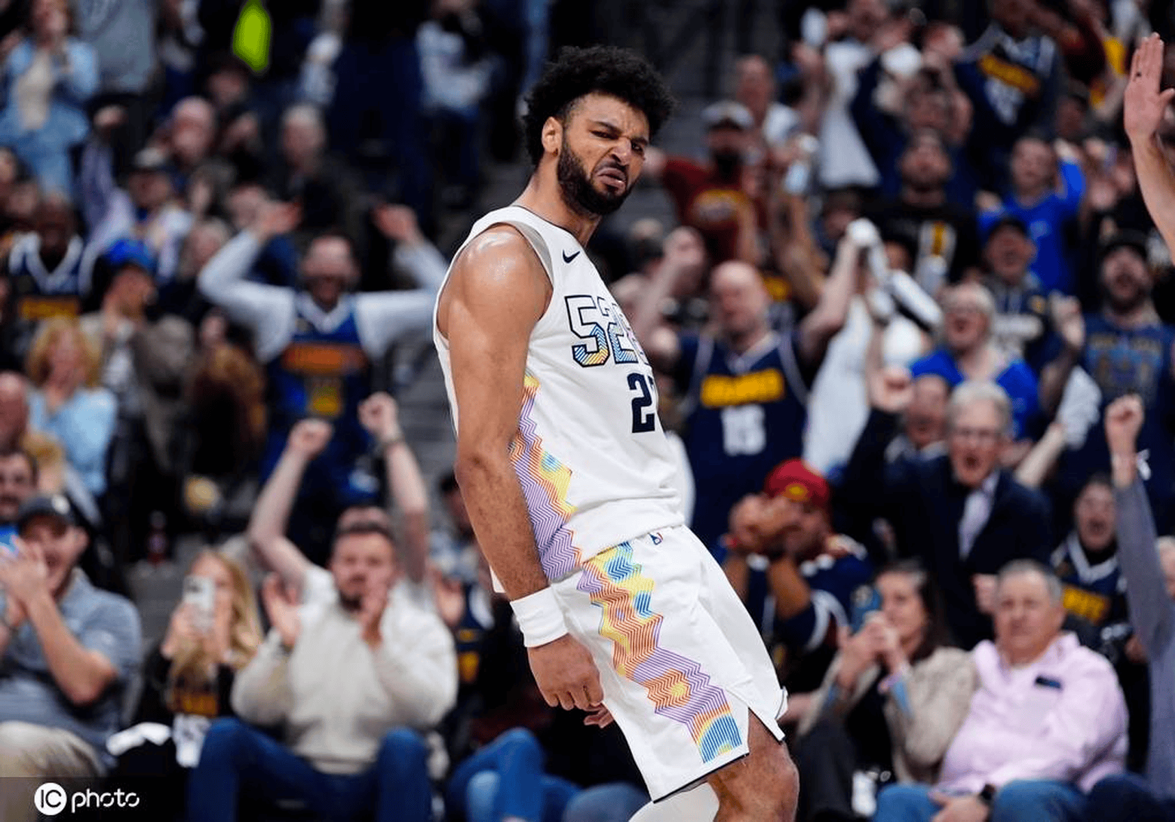 开云体育APP下载穆雷巅峰对决，莱万多夫斯基与90激战SKT分钟，问鼎冠军胜负难料！的简单介绍