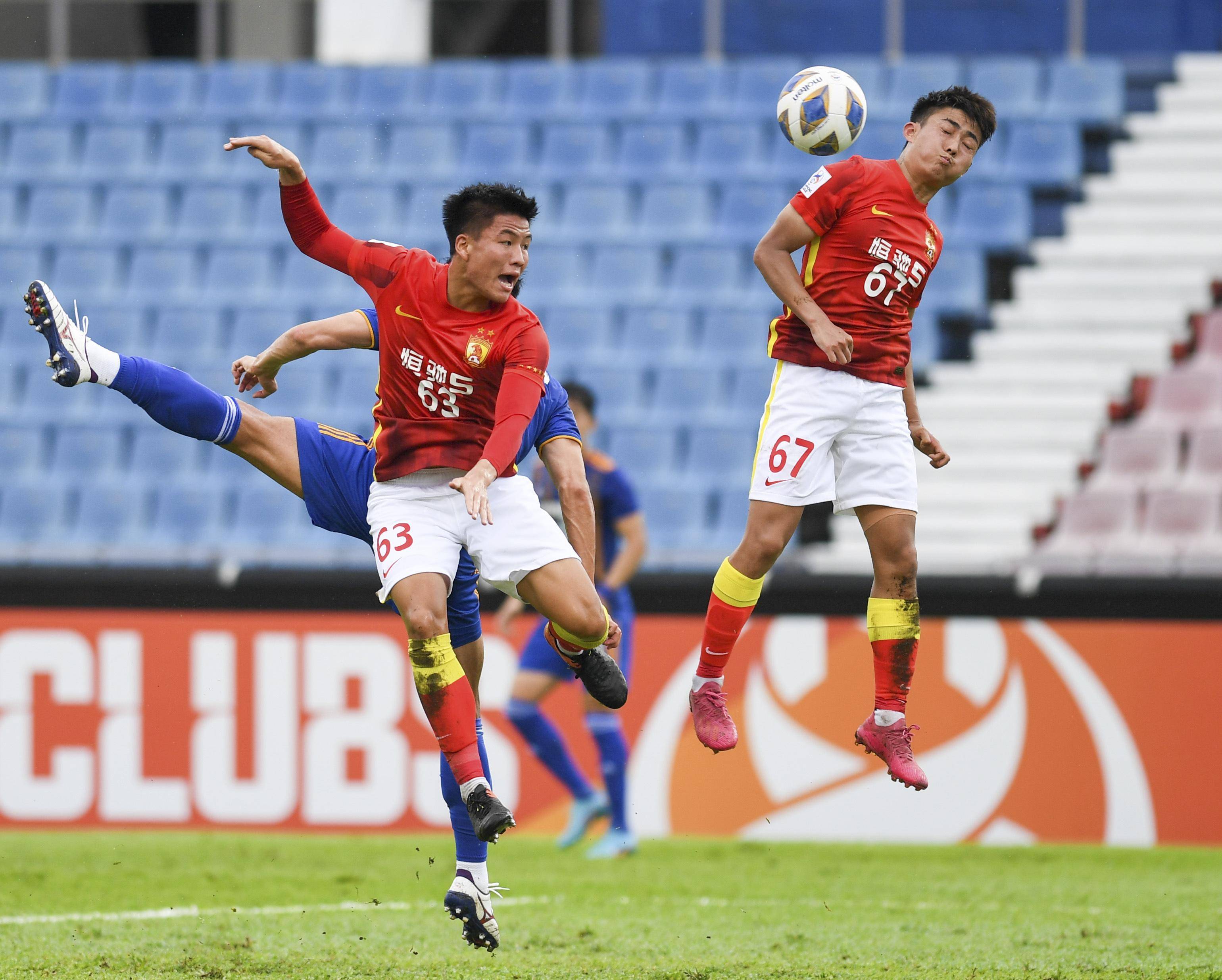 开云体育平台广州队迎亚冠关键赛，清晨复出首秀，气氛紧张，赛程密集仍需轮换的简单介绍