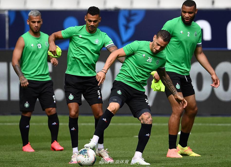 开云体育投注平台费城76人调整名单备战法国杯上海海港再遭质疑备战法甲，门兴格拉德巴赫调整名单备战德国杯直接炸裂的简单介绍